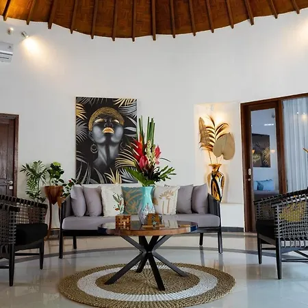 Peaceful 2Br With Pool & Garden Villa